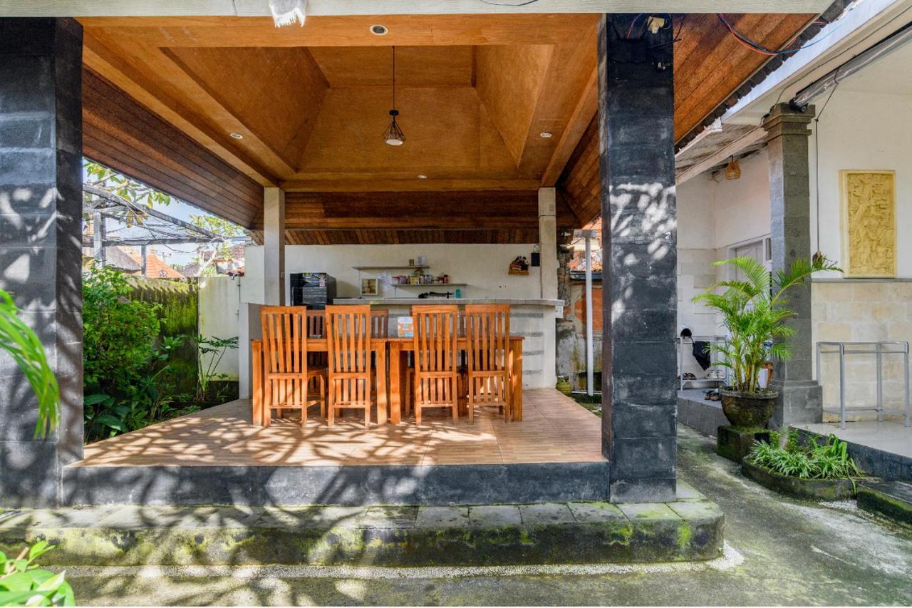 Pondok Chesia Homestay Canggu Exterior foto